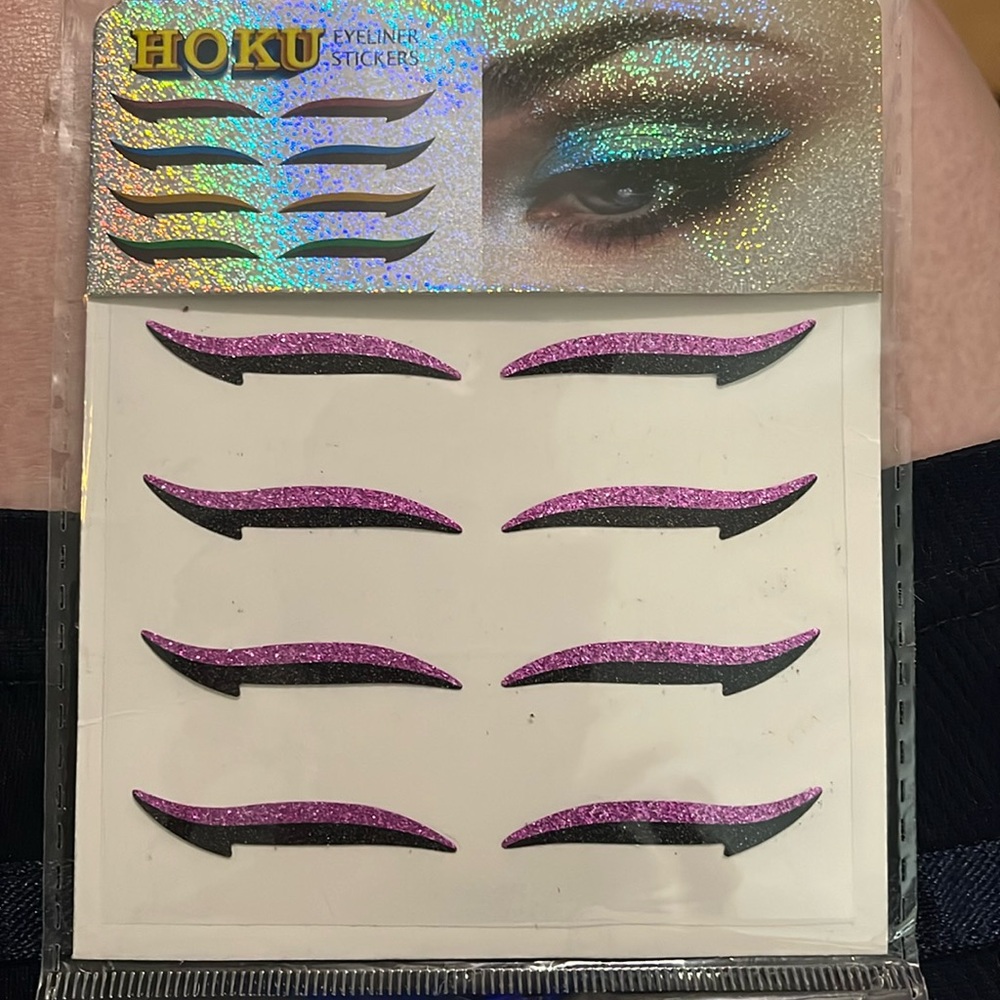 Eyeliner stickers